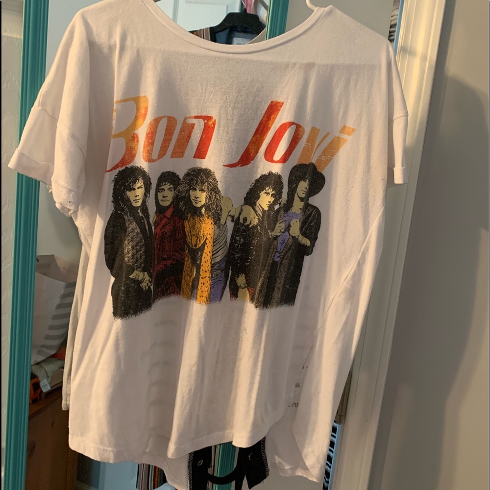 Bon Jovi white t-shirt